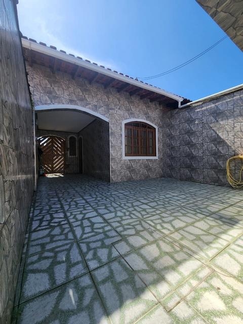 Casa à venda em Mongaguá, residencial, com 2 quartos, com 68 m²