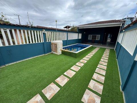 Casa à venda em Mongaguá, Flórida Mirim, com 4 quartos, com 195.61 m²