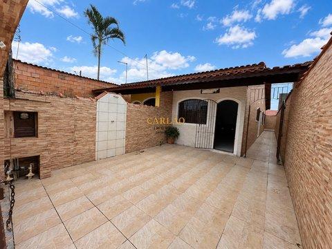 Casa à venda em Mongaguá, Jussara, com 2 quartos, com 69 m²