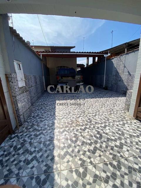Sobrado à venda em Mongaguá, residencial, com 3 quartos, com 119.8 m²