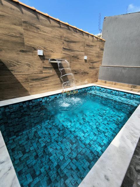 Casa à venda em Itanhaém, Jardim Suarão, com 2 quartos, com 70 m²