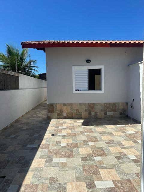 Casa nova com Piscina em Itanhaém