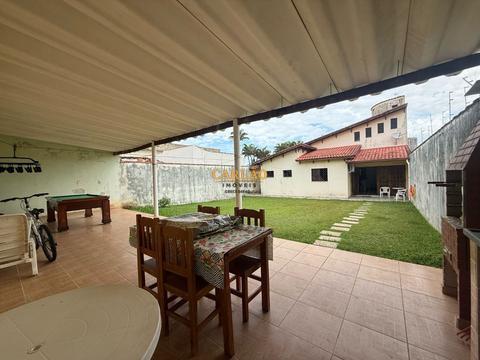 Casa à venda em Mongaguá, Vila Anhanguera, com 2 suítes, com 130 m²