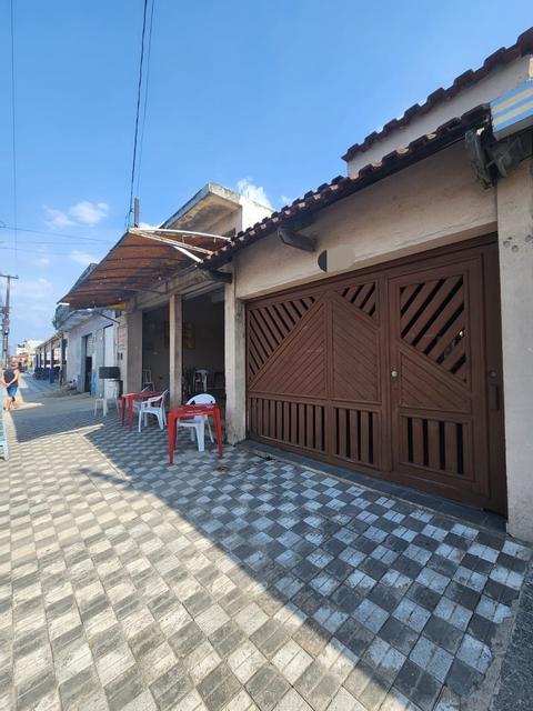 Casa à venda em Mongaguá, Balneário Triesse, com 2 quartos, com 182 m²