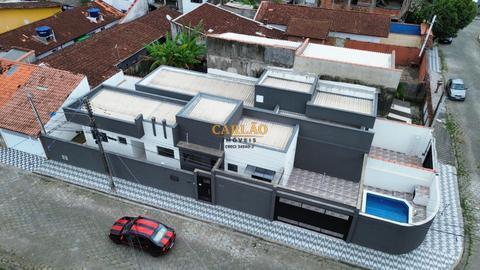 📍 Casa à Venda em Mongaguá – Moderna, Espaçosa e com Piscina