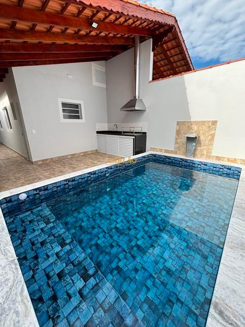 Casa à venda em Mongaguá, Itaóca, com 2 quartos, com 87.87 m²