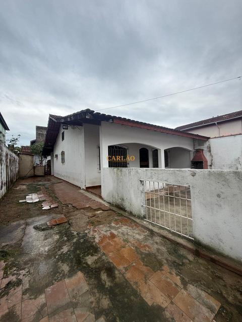 Casa à venda em Mongaguá, Balneário Itaóca, com 3 quartos, com 120.27 m²