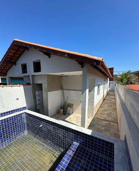 Casa nova com Piscina em Itanhaém