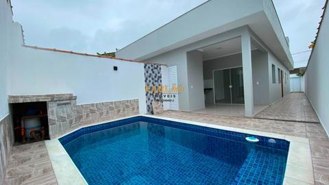 Casa à venda, com 2 quartos, com 68 m²