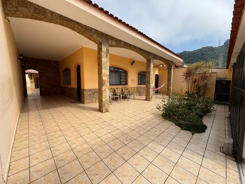 Casa à venda em Mongaguá, Centro, com 4 quartos, com 219.36 m²