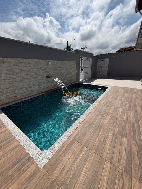 Sobrado à venda em Mongaguá, residencial, com 3 quartos, com 119.63 m²
