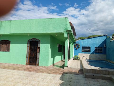 Casa à venda em Mongaguá, Balneário Regina Maria, com 5 quartos, com 217 m²